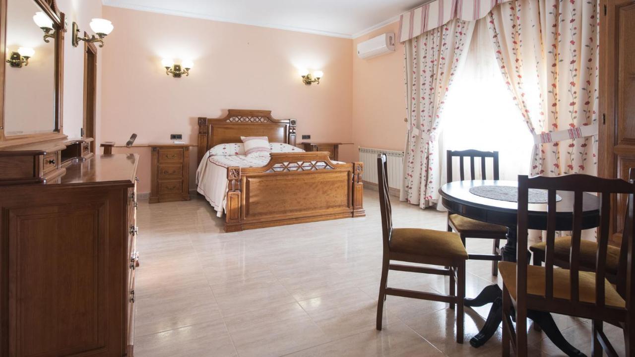 Villa Las Tres Hermanas Albarreal De Tajo By Toledo Ap 외부 사진