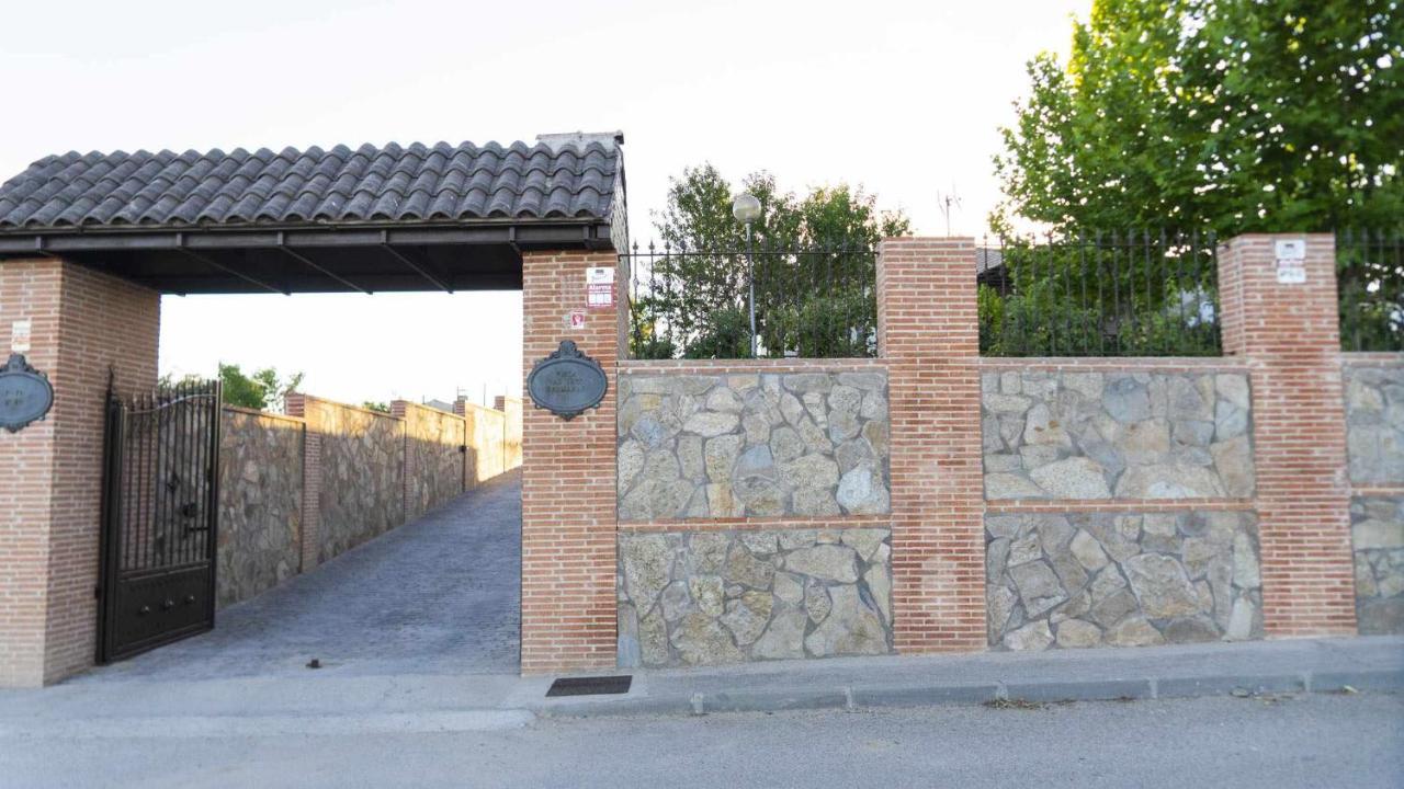 Villa Las Tres Hermanas Albarreal De Tajo By Toledo Ap 외부 사진